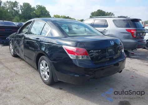 2009 Honda Accord Lxp z USA, uszkodzony, nr VIN 1HGCP26429A030821